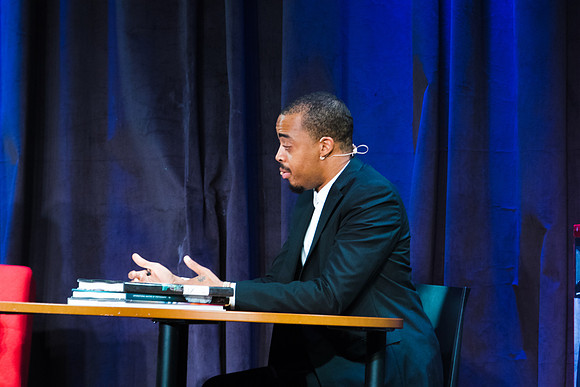 Vegas Talk Show Episode 191 (37 of 303)