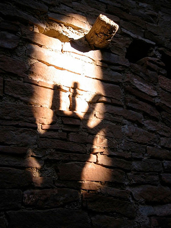 Solstice Sun from corner window in Pueblo Bonita - 2005-07-13 13-34-23